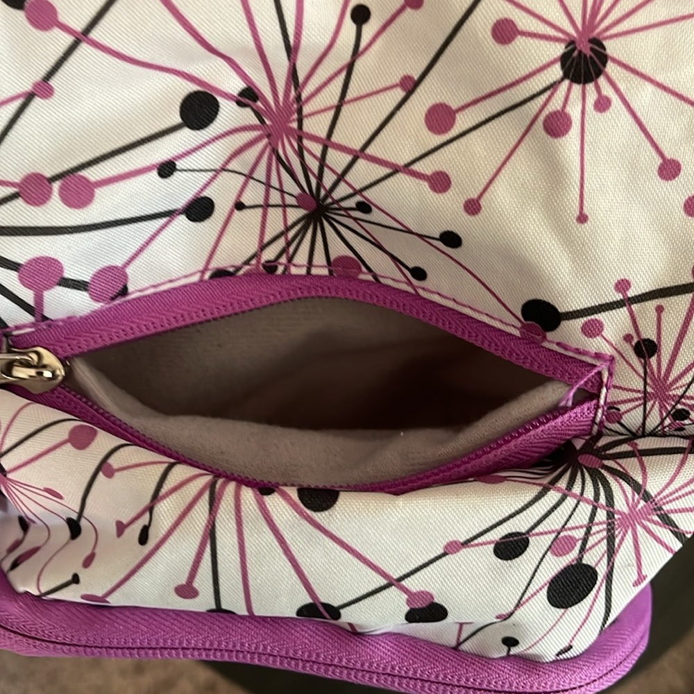 Eastsport White and Purple Backpack - Picture 5 of 11